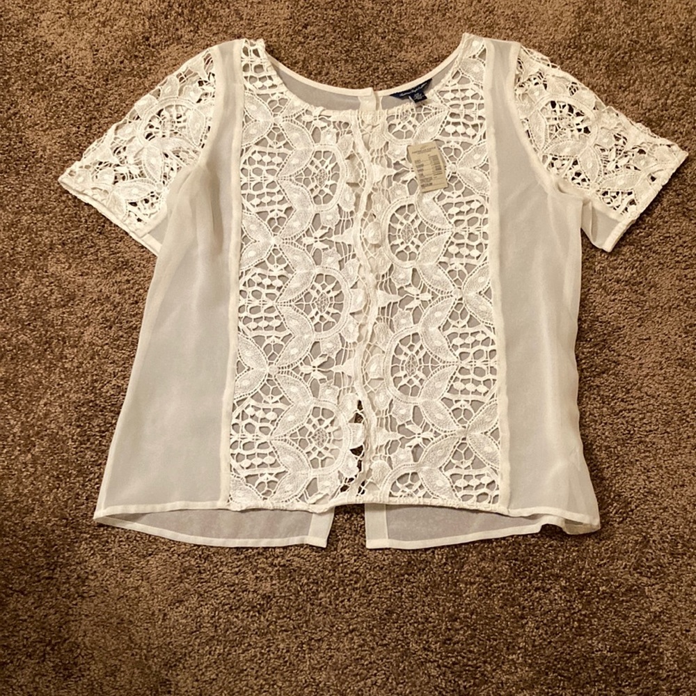 AMERICAN EAGLE OUTFITTERS BLOUSE. SEXY AND FEMININE. SIZE MEDIUM. SHEER